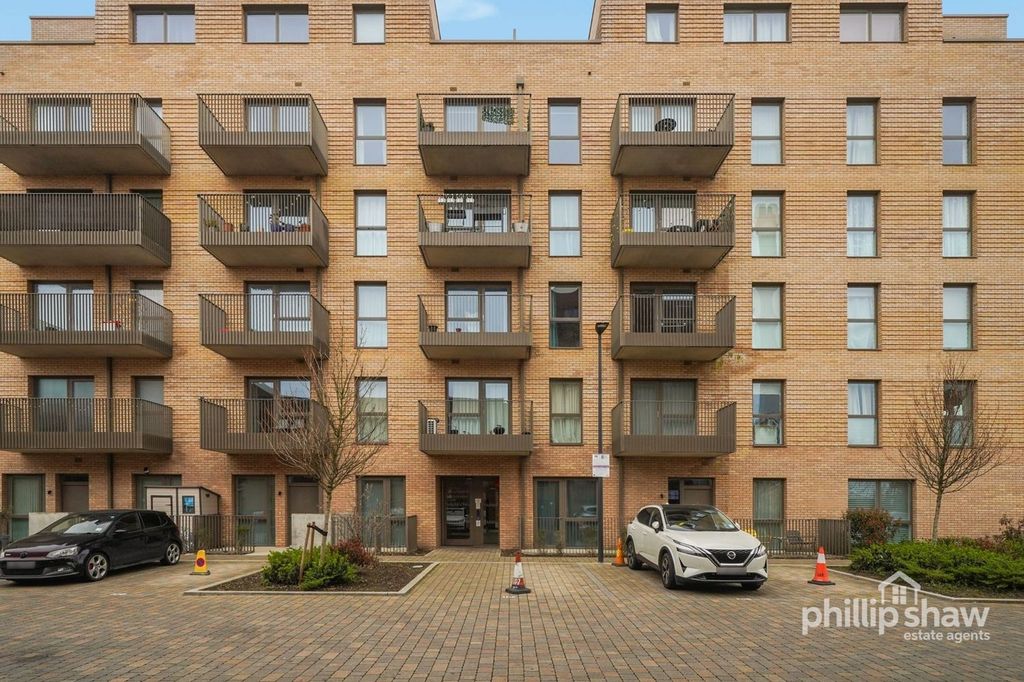 Property photo 1 of 14