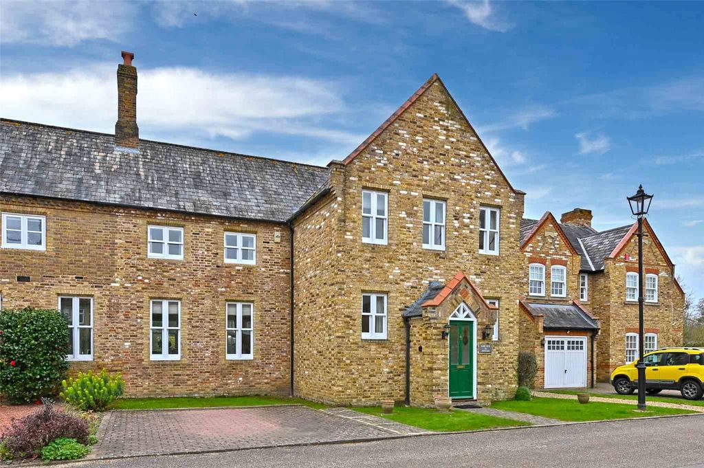 Property photo 2 of 19 Front