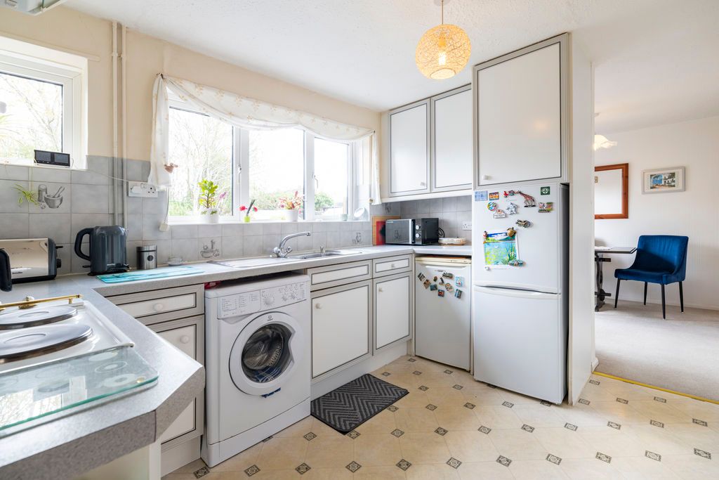 Property photo 3 of 20 Kitchen