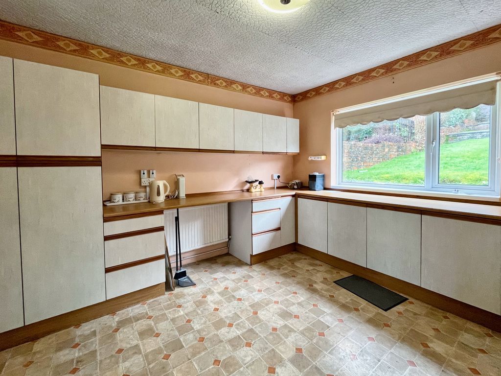 Property photo 2 of 19 Photo 9