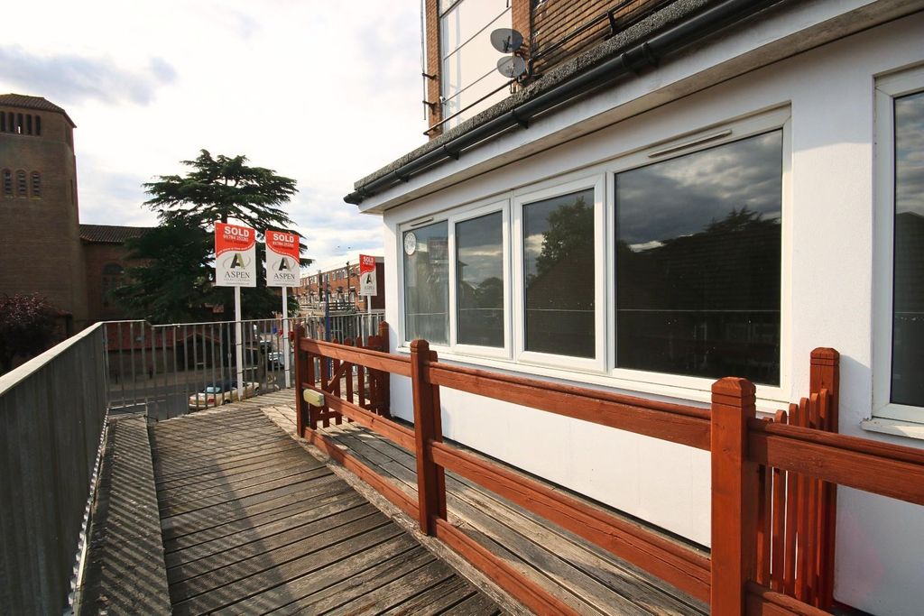 Property photo 1 of 8 Front2 (4).Jpg