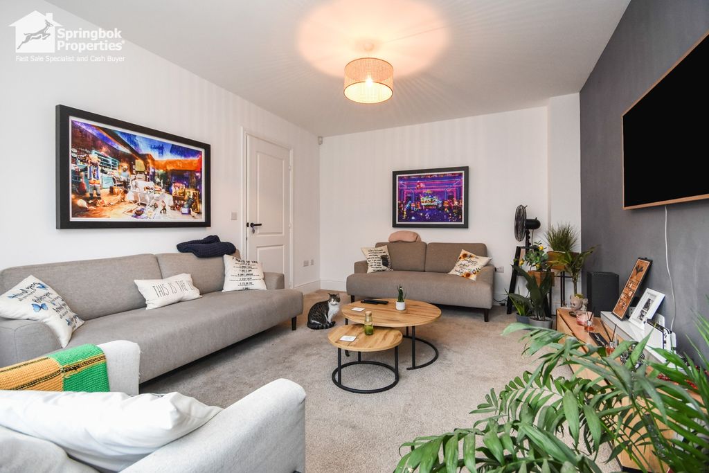 Property photo 3 of 16 Image 2