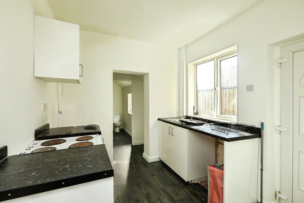 Property photo 3 of 18 Picture No. 23