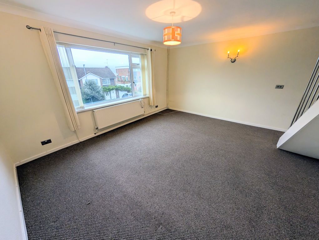 Property photo 2 of 5 Pxl_20251111_140353045