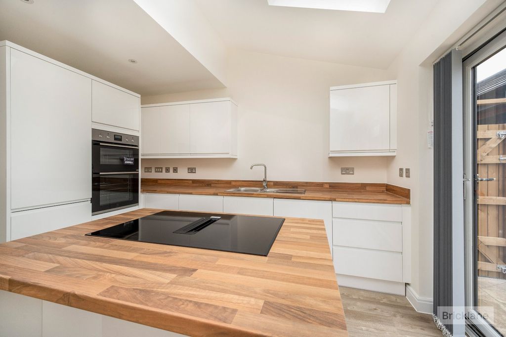 Property photo 3 of 12 Picture No. 06
