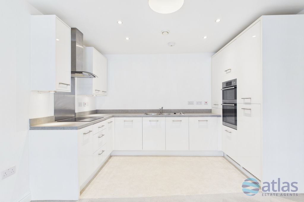 Property photo 2 of 13 Kitchen