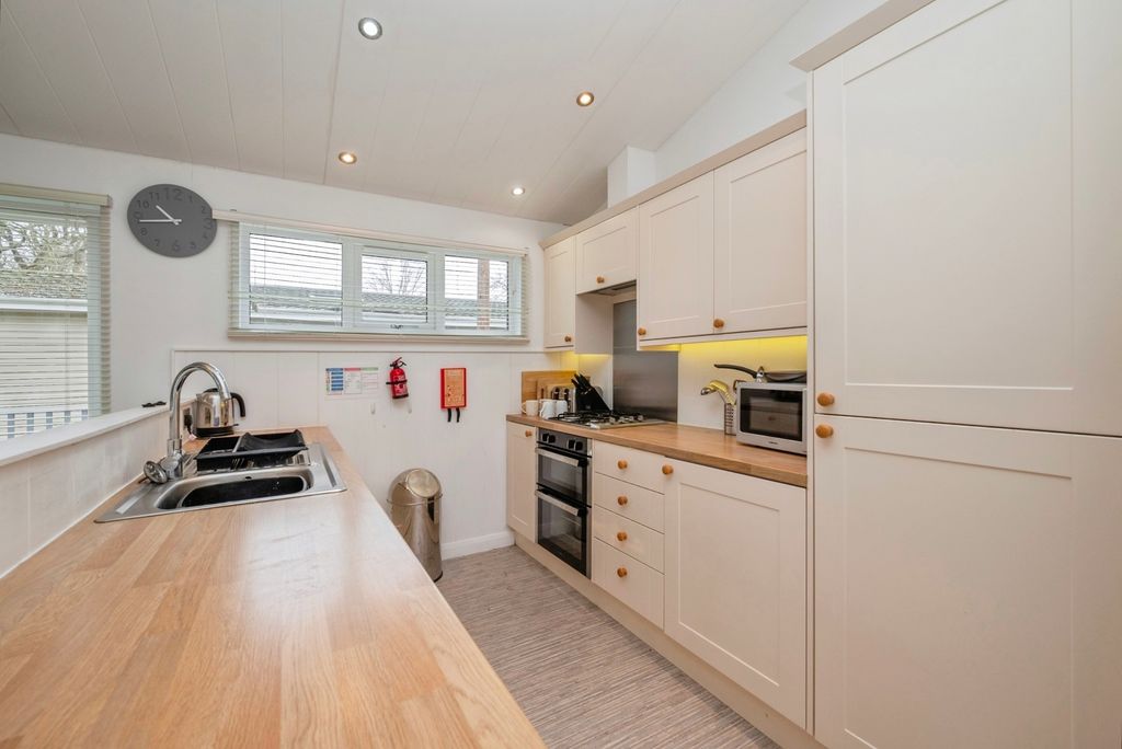 Property photo 2 of 17 Pbox-Img.Jpg