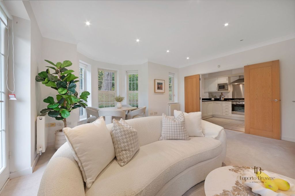 Property photo 2 of 30