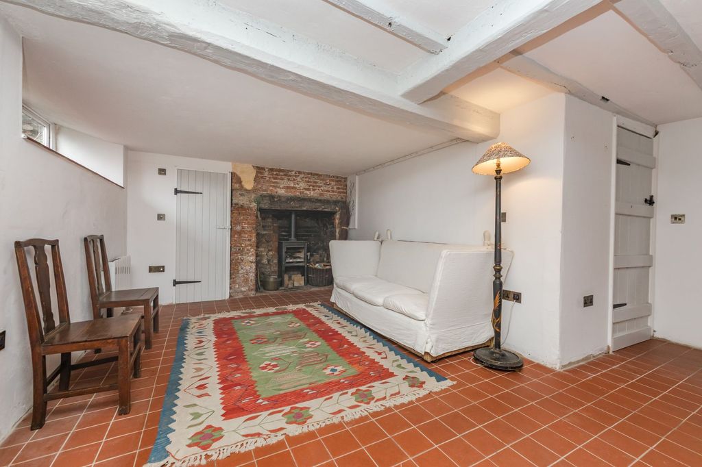 Property photo 3 of 21