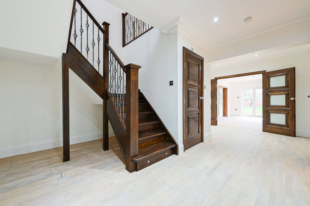 Property photo 1 of 45