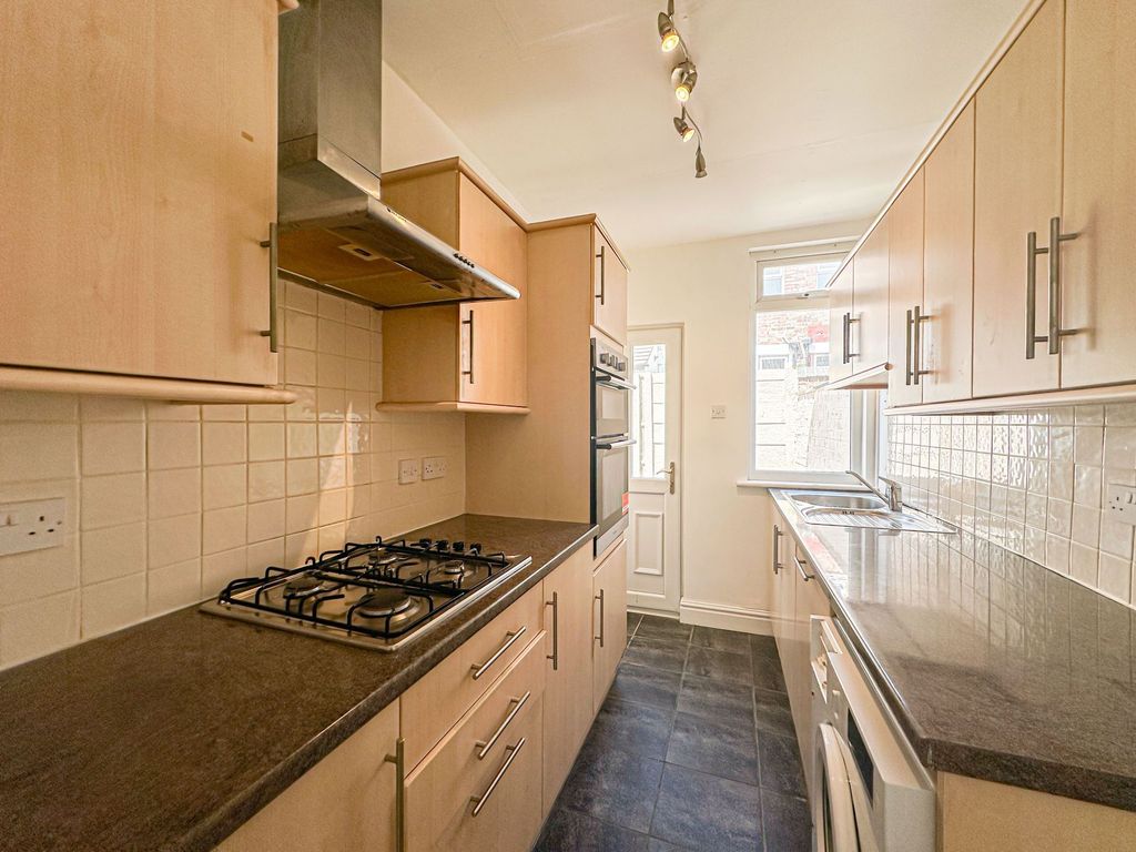 Property photo 2 of 19 Photo 7