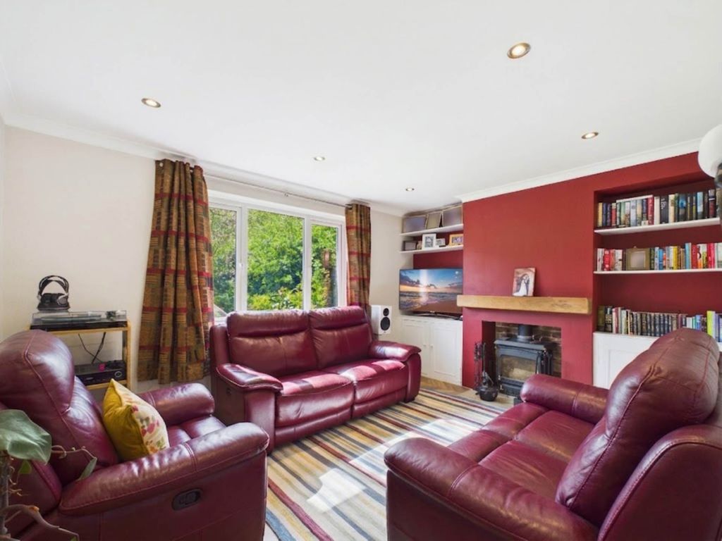 Property photo 3 of 16