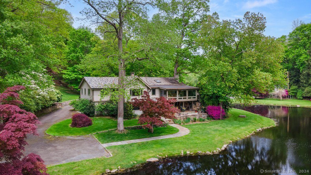 Property photo 1 of 40