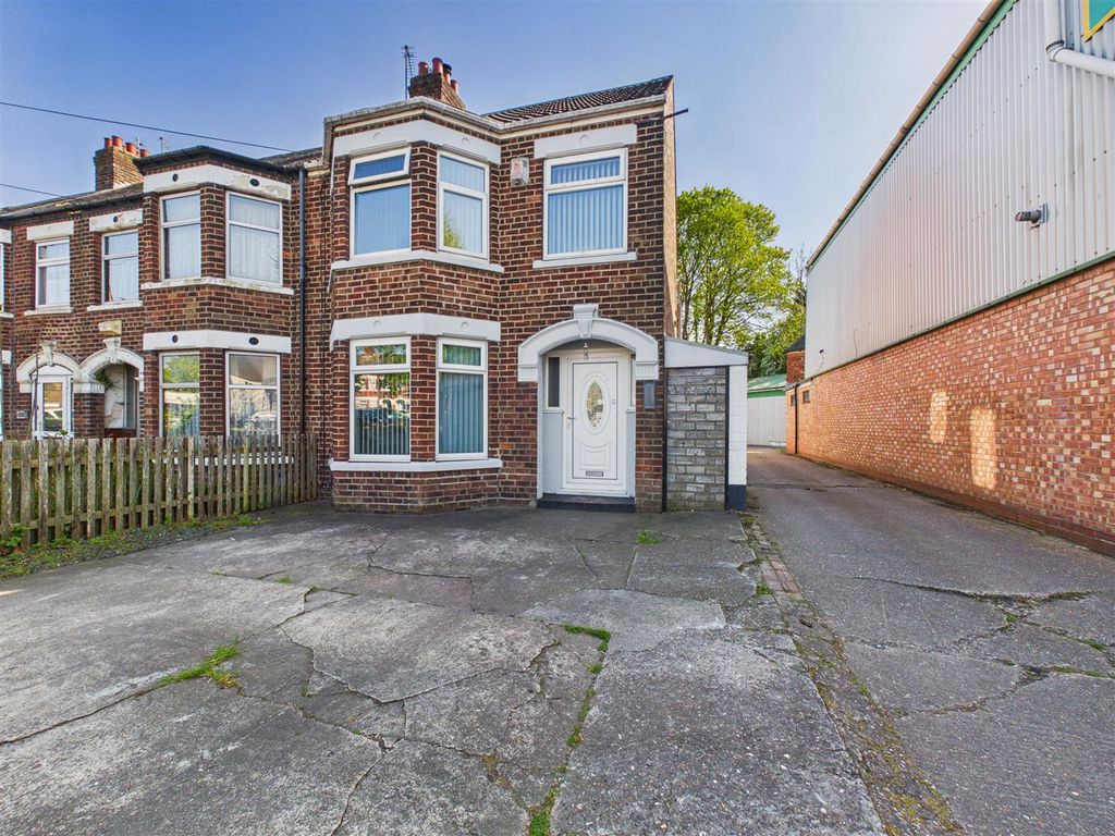 Property photo 1 of 11 Cam05193G0-Pr0148-Still015.Jpg