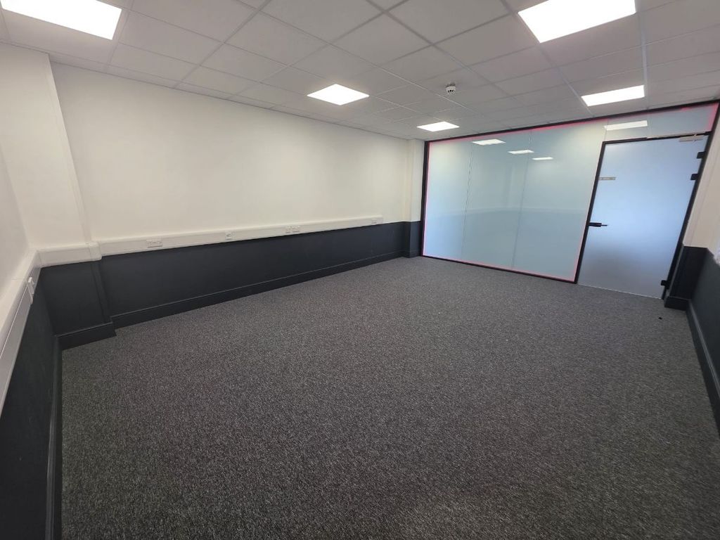 Property photo 1 of 2