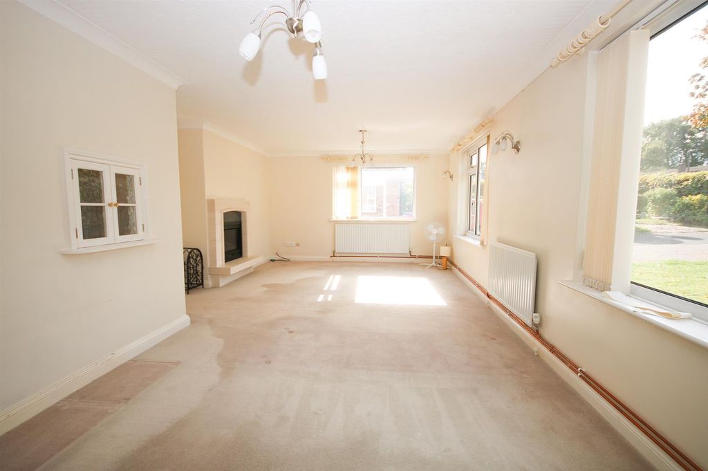 Property photo 3 of 10 Living Room 2.Jpg