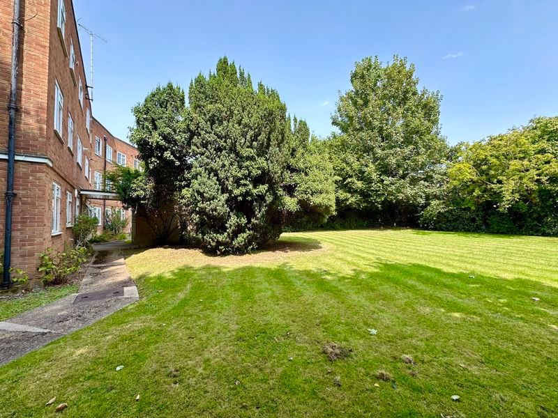 Property photo 2 of 13 Photo 17