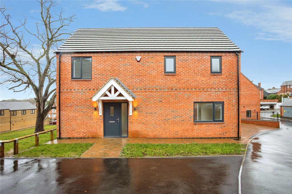 Property photo 1 of 16 Picture No. 11