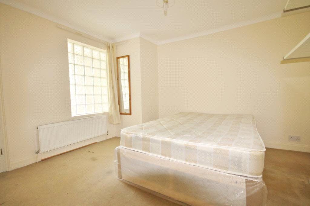 Property photo 3 of 9 Bedroom