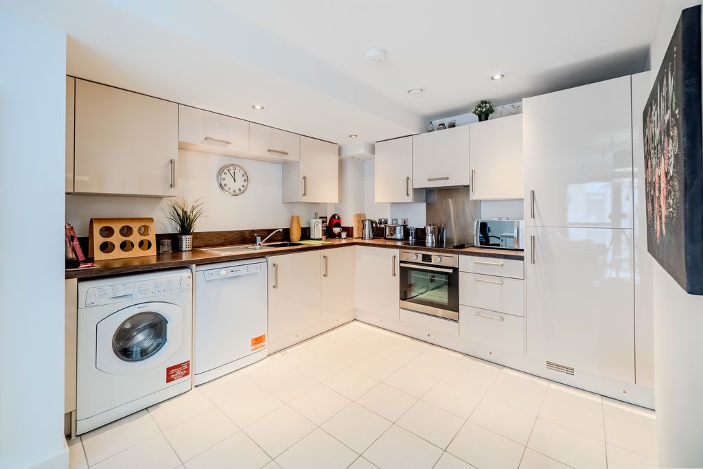 Property photo 2 of 11 Photo 6