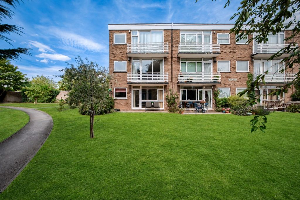 Property photo 1 of 14 002 (3)