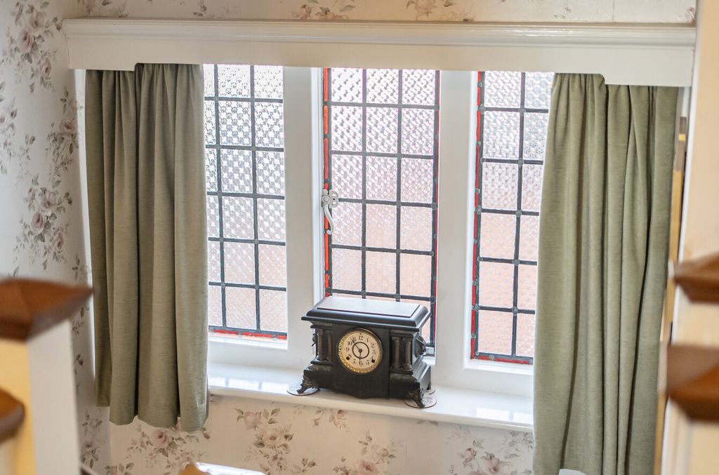 Additional image 14 of 5 bed detached house for saleHighfield Avenue, Aldershot, Hampshire GU11