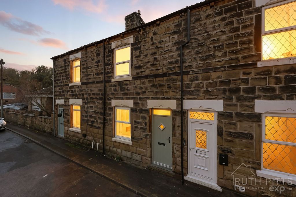 Property photo 3 of 27