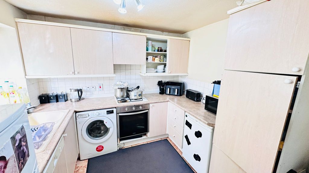 Property photo 2 of 6
