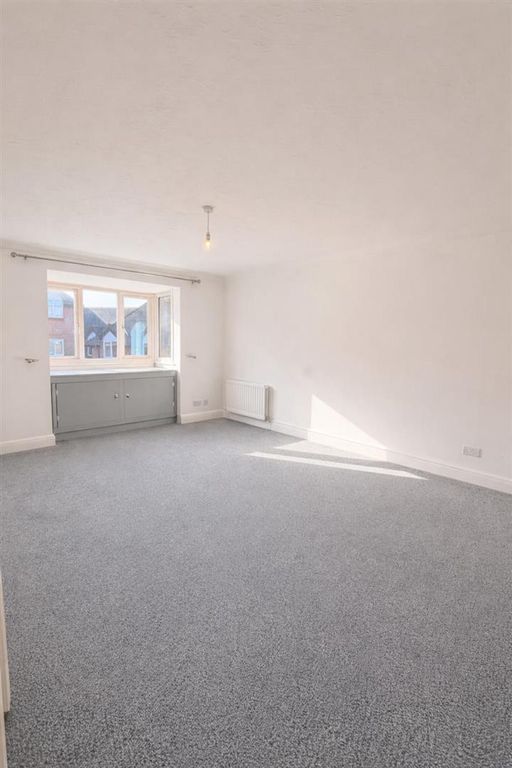 Property photo 3 of 9 3.Jpg