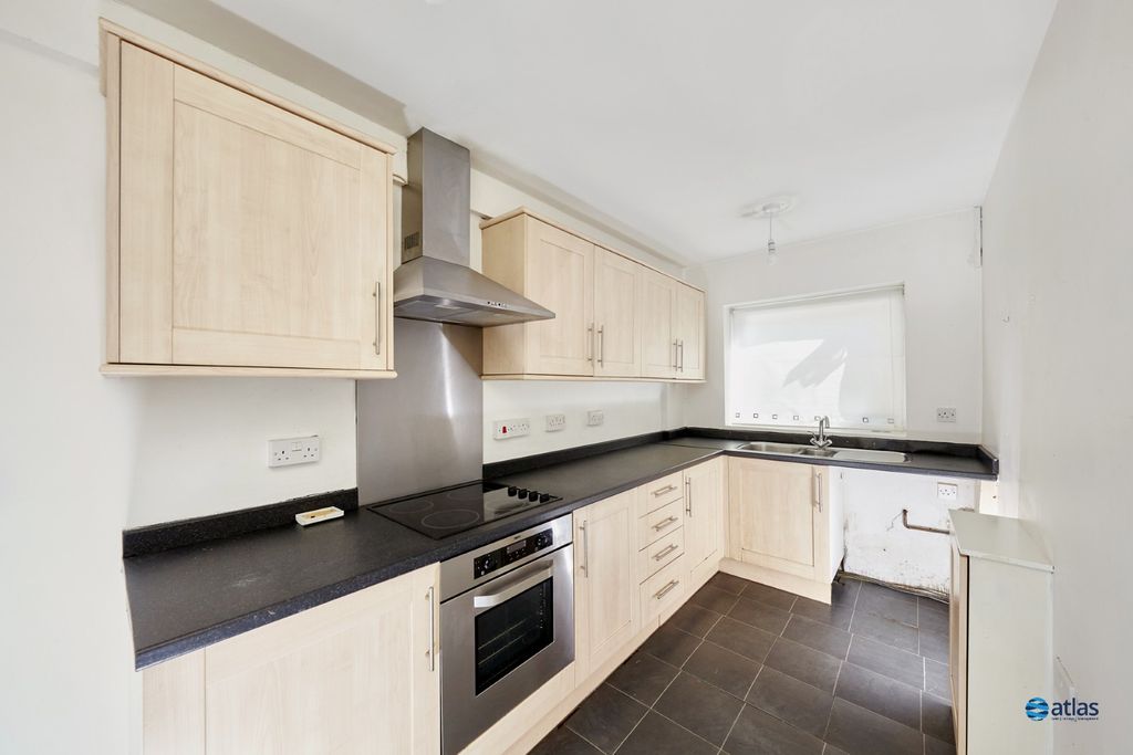 Property photo 2 of 15 Kitchen