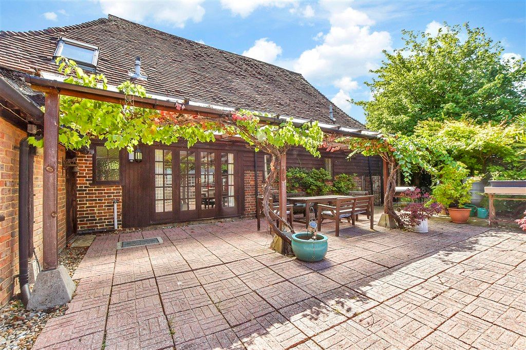 Property photo 1 of 22 Patio / Decking