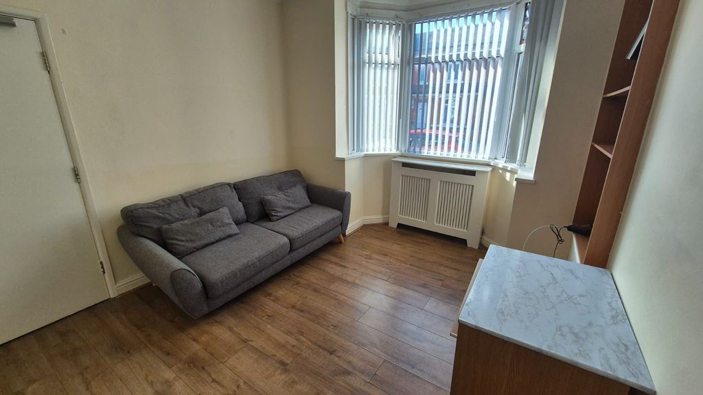 Property photo 3 of 10 Gallery