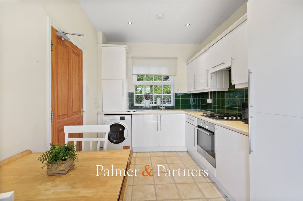 Property photo 2 of 15 Picture No. 04