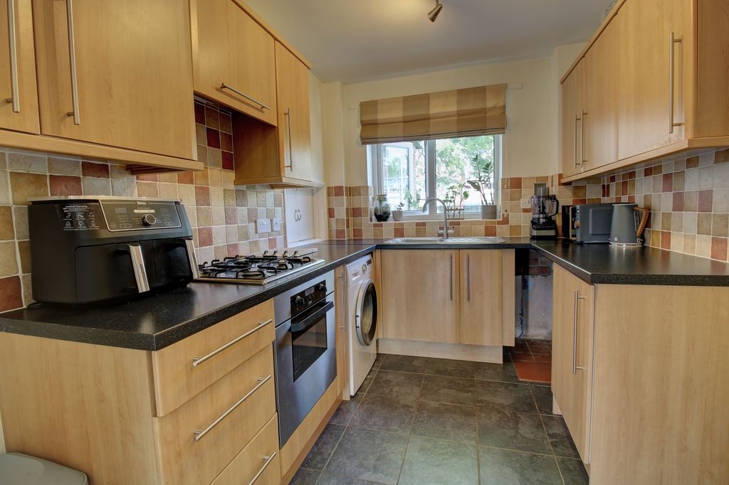 Property photo 2 of 16 A6