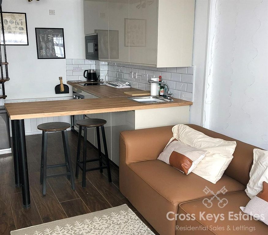 Property photo 3 of 10 Sitting Room/Kitchen