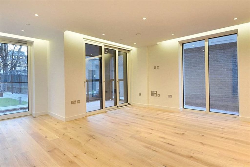 Property photo 3 of 9 Open Plan