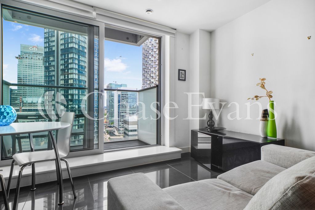 Property photo 3 of 17 Living