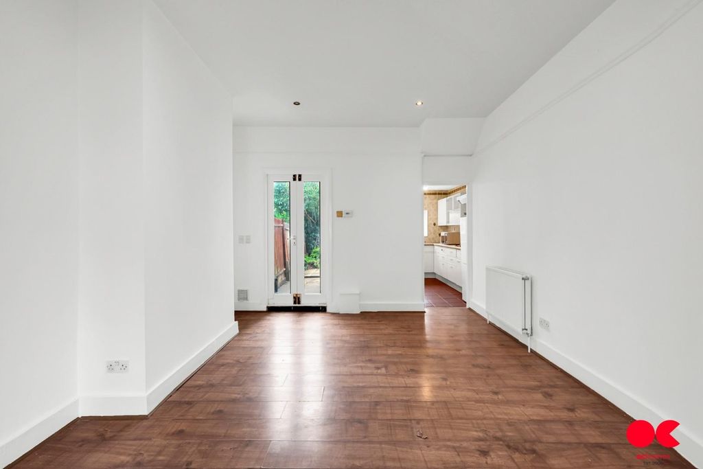 Property photo 3 of 24 Levi7888.Jpg