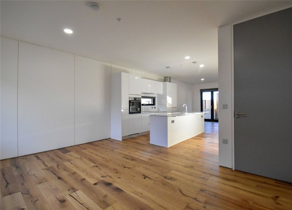 Property photo 3 of 11 Picture No. 08