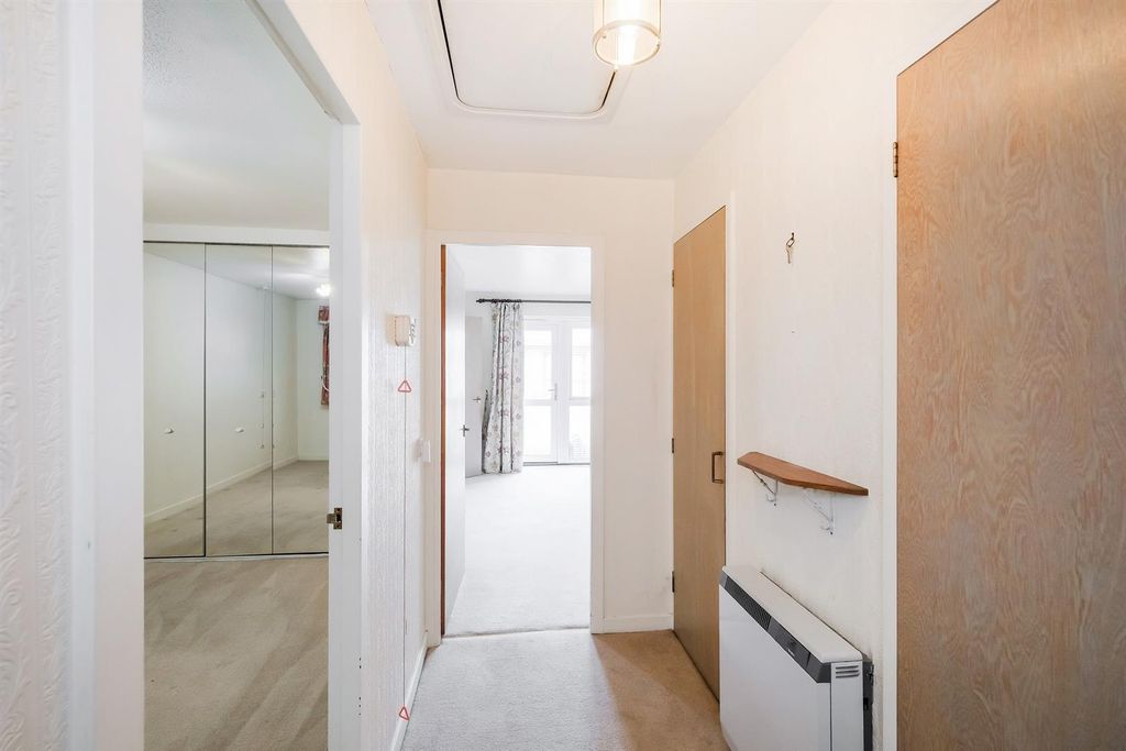 Property photo 3 of 19 28 Westleigh Court-4_Web.Jpg