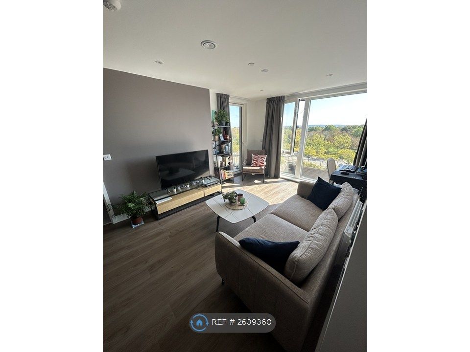 Property photo 2 of 30 Living Room