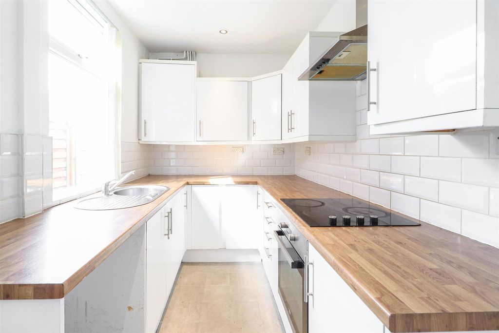 Property photo 1 of 14 Clarence Street-2.Jpg