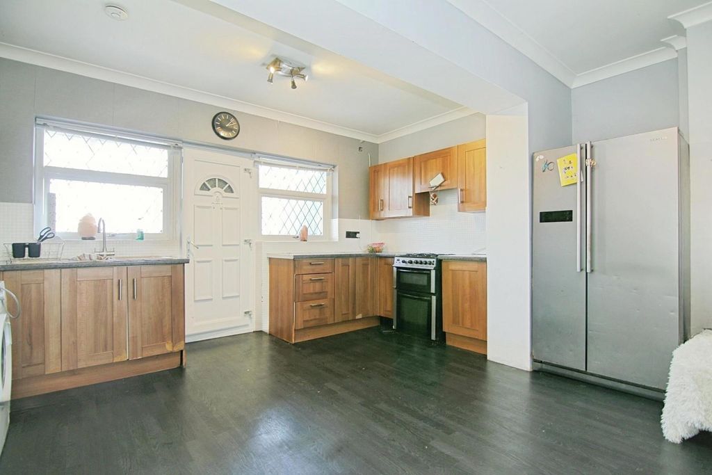 Property photo 2 of 15 Kitchen/Diner