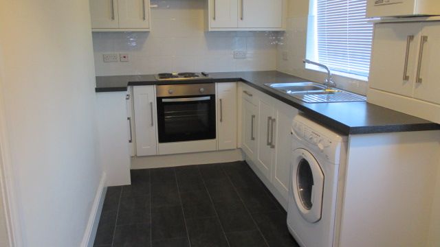 Property photo 3 of 9 Entrance Porch