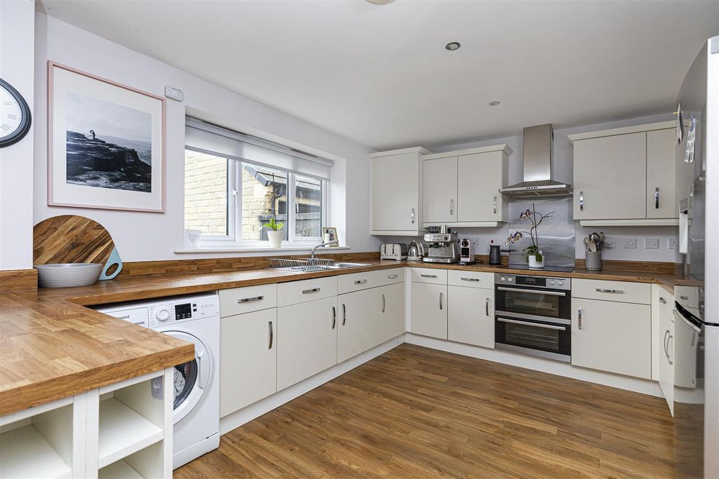Property photo 2 of 41 Kitchen Diner