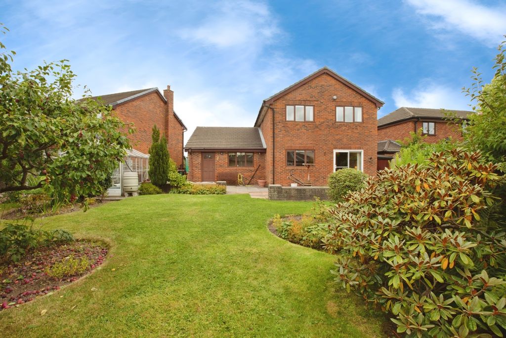 Property photo 2 of 17 Photo
