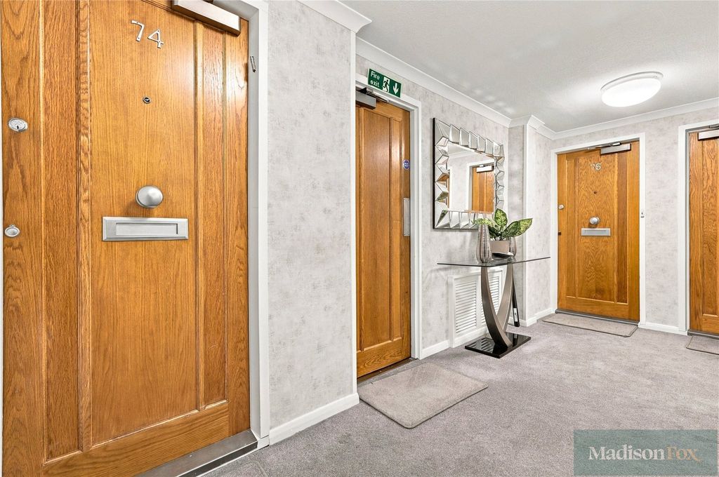 Property photo 2 of 30 Picture No. 10