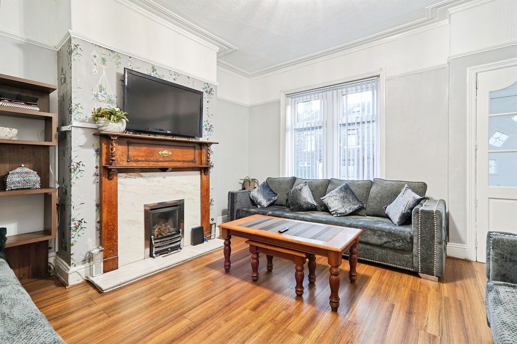 Property photo 3 of 15