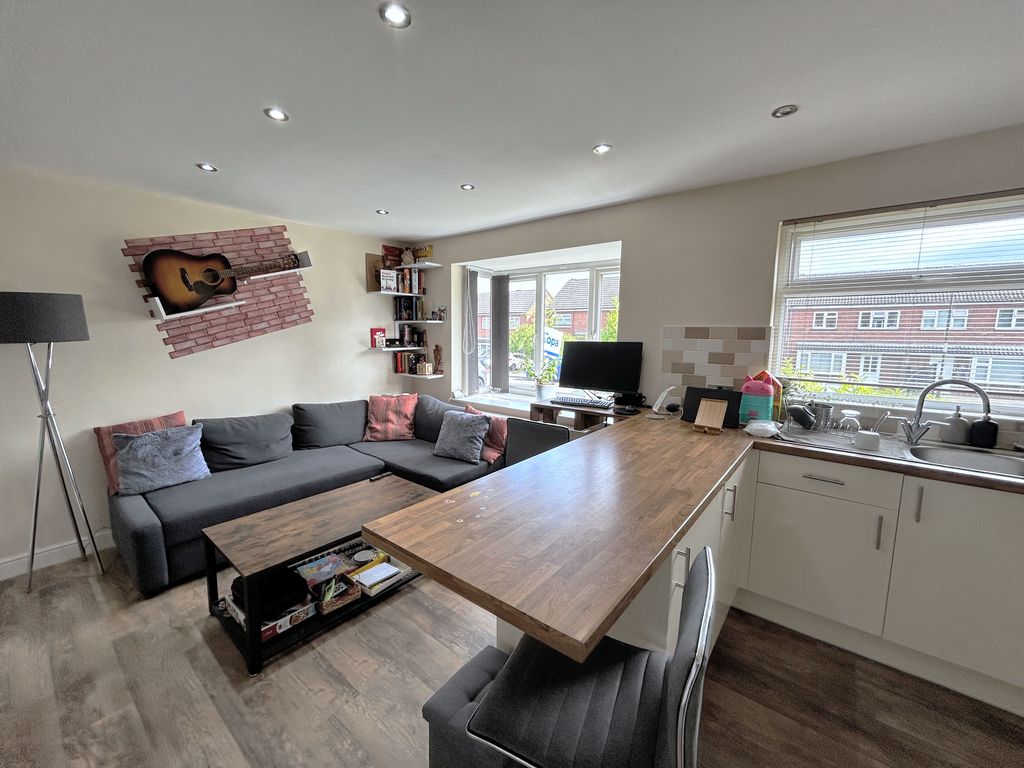 Property photo 2 of 11 D743Beb7-76Ac-4400-9512-3CE6Fc9Bcf19.Jpg