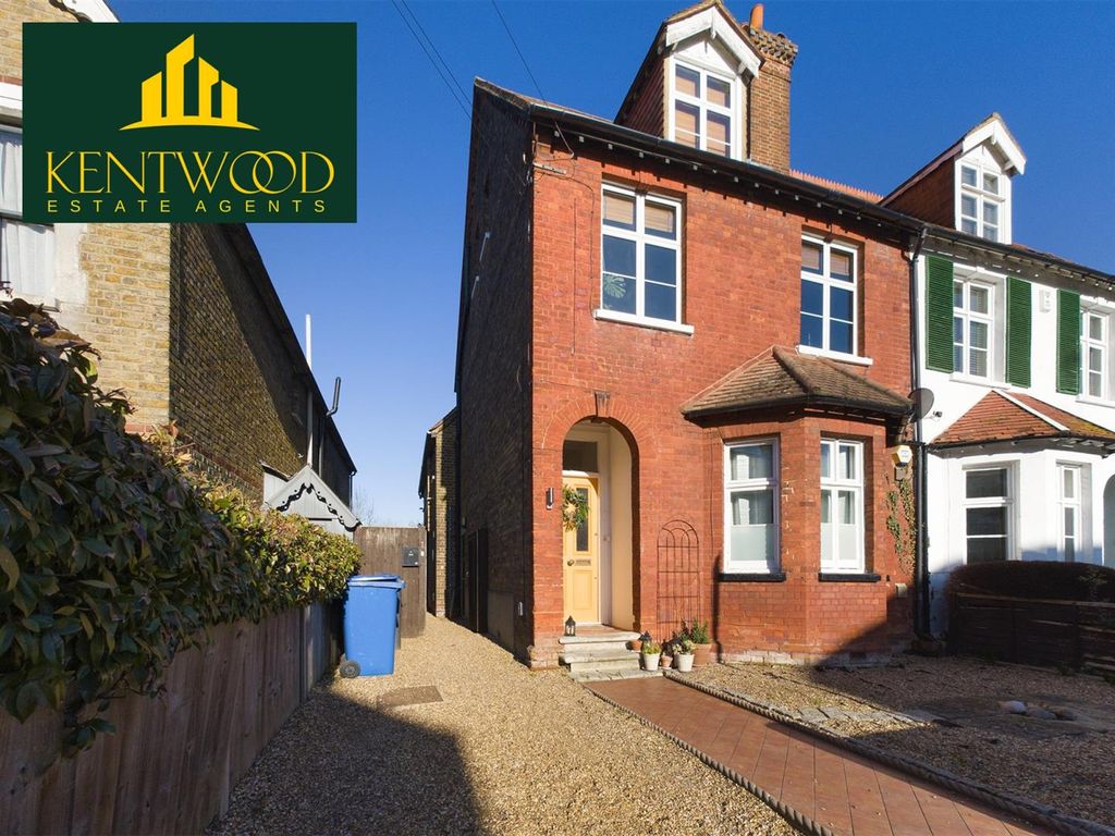 Property photo 1 of 11 2 Bedroom Ground Floor Victorian Maisonette With G